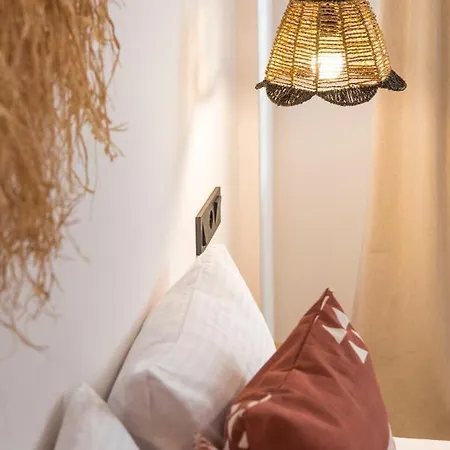 Lupa Alacati Çeşme