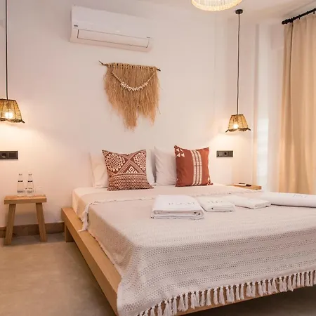 Lupa Alacati Hotel *